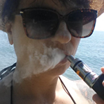 Nathalie E. - Mon credo: jamais sans ma clope !